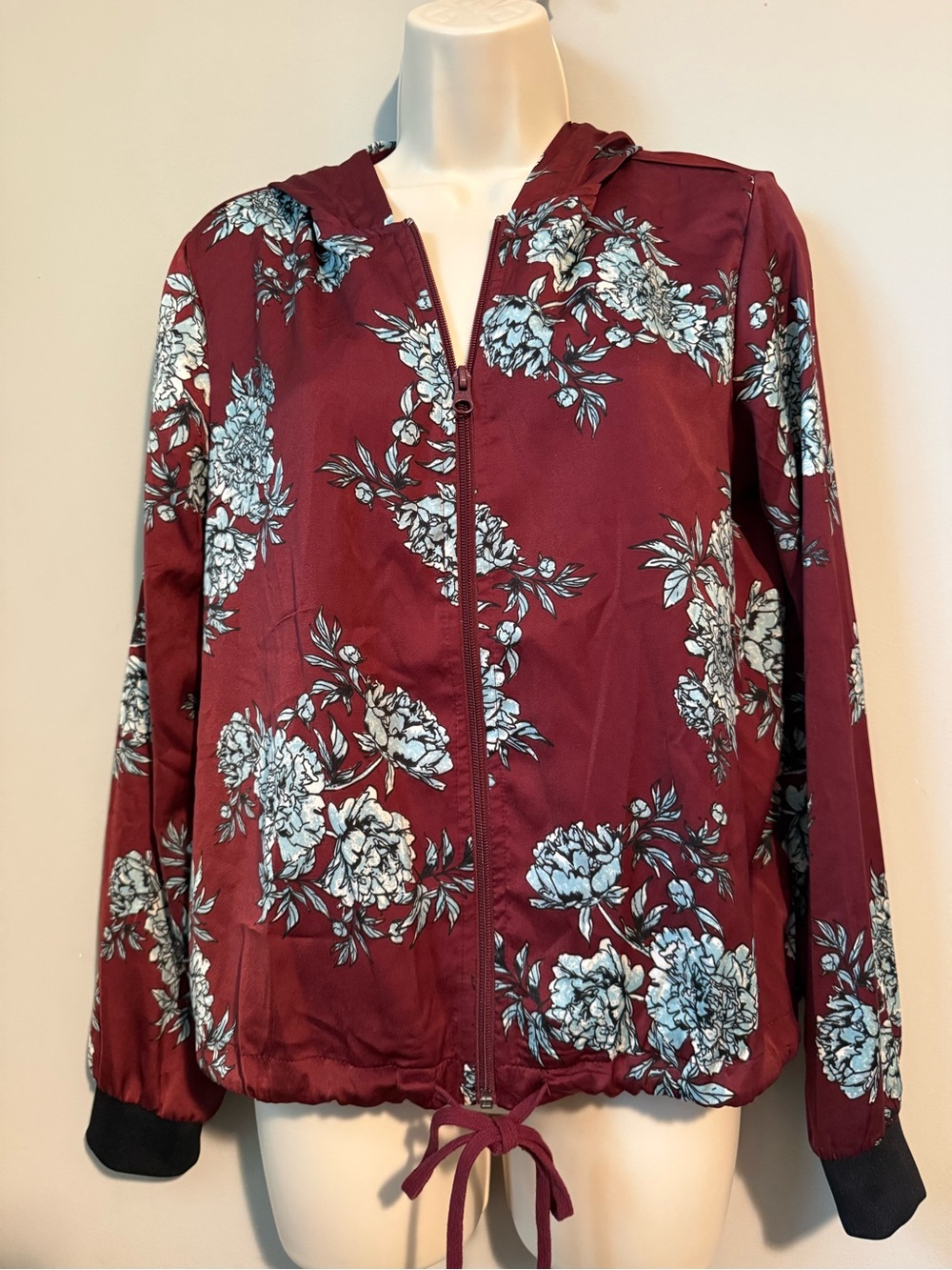 Massini Burgundy Floral Hooded Jacket with Front Zipper